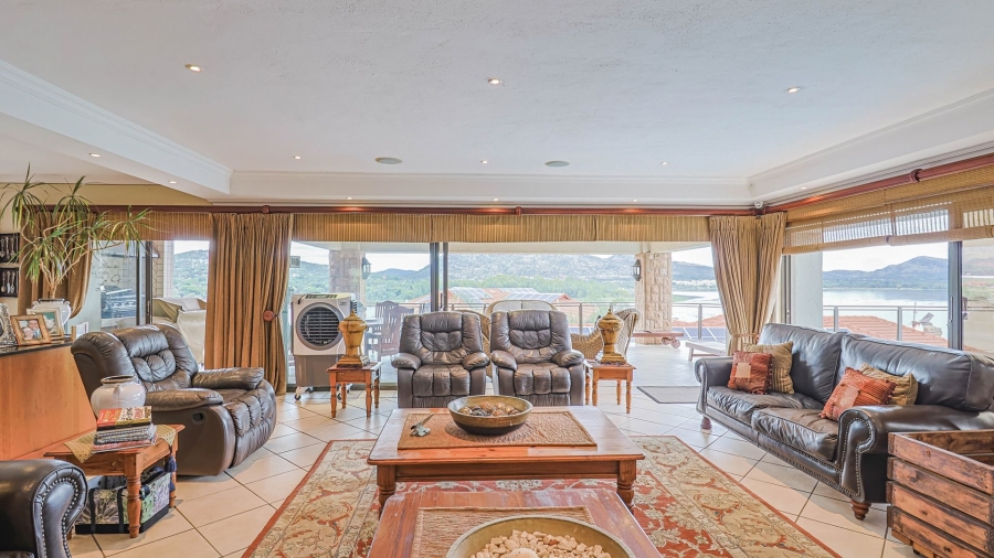 5 Bedroom Property for Sale in Birdwood Estate North West